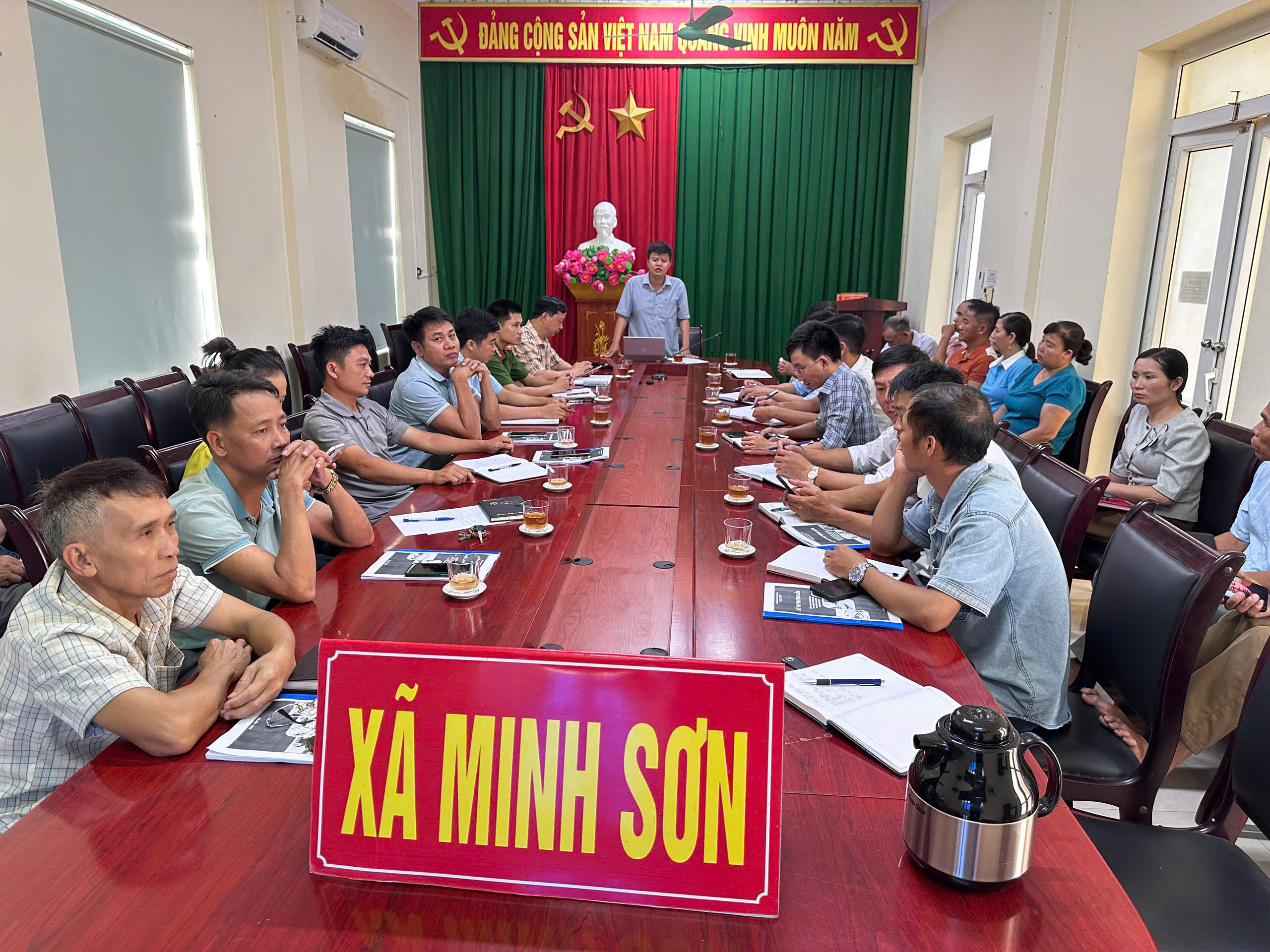 Anh-tin-bai